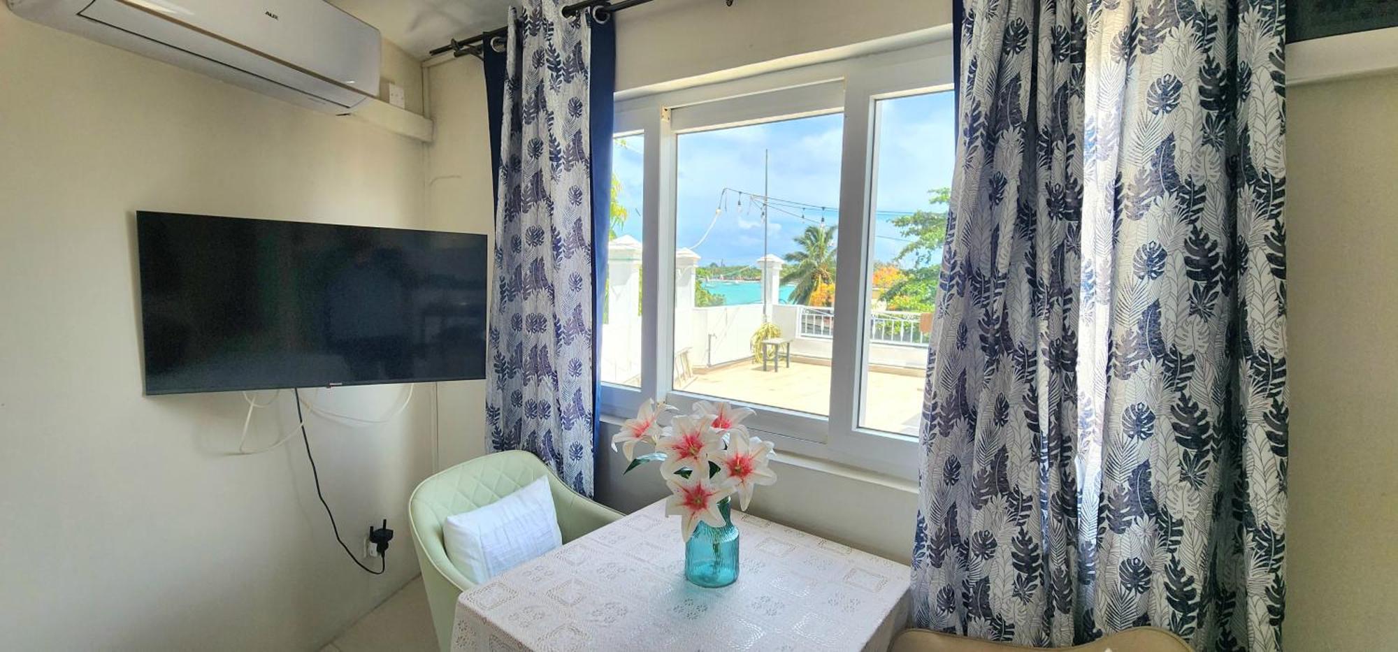 Lovely Studio Apartment With Views Of The Lagoon. Grand Baie Zewnętrze zdjęcie